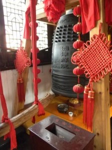 close up in temple 3