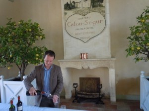 Calon Segur director Vincent Millet pouring delicious samples