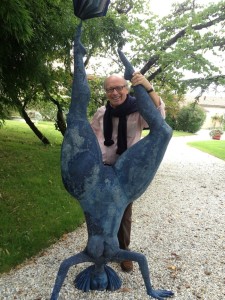 Next to the sculpture "Gymnastique de l'Esprit" at Latour Martillac with Tristan Kressmann.